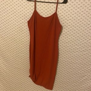 Burnt orange XL dress, that ties on the bottom side